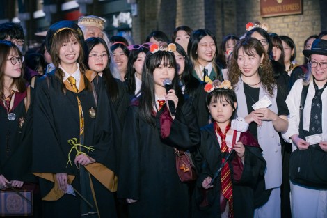 �u���[�i�[ �u���U�[�X �X�^�W�I�c�A�[���� - ���C�L���O�E�I�u�E�n���[�E�|�b�^�[�v�ŊJ�Â��ꂽ�u�o�b�N�E�g�D�E�z�O���[�c�v�̖͗l 