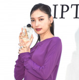 �吭���A���₩�p�[�v���̃h���X ���߂Ă̈ɐ��_�{�Łu�����C��������ċA���Ă��܂����v 