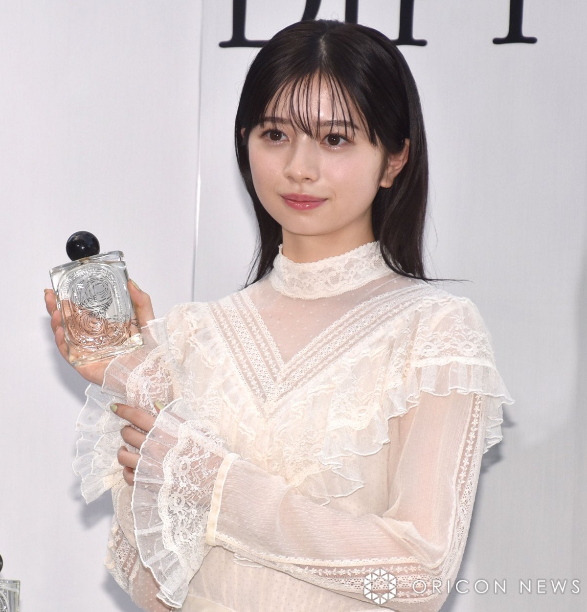 画像・写真 | 桜田ひより、純白ワンピースで透明感 役作りに香水も活用