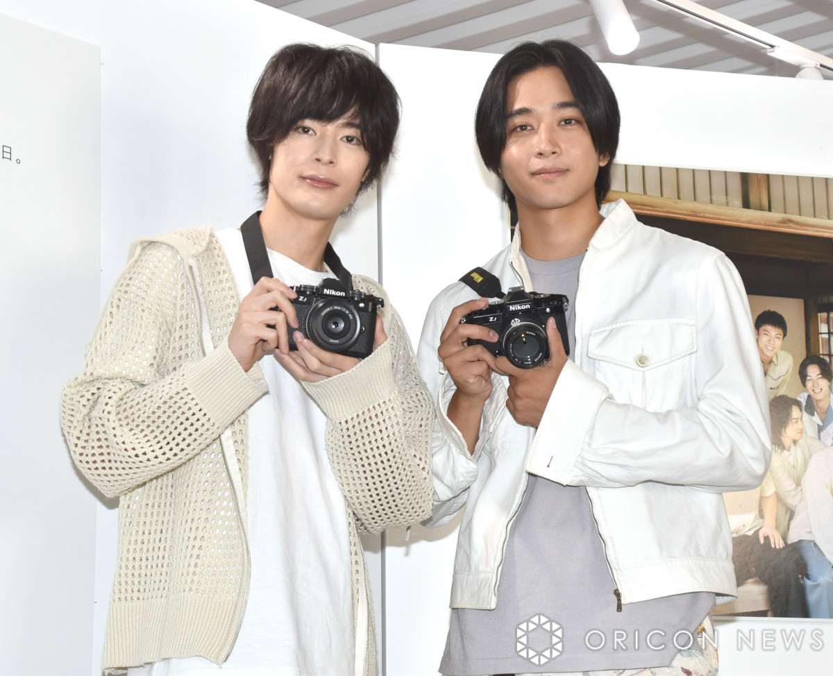 佐藤寛太＆塩野瑛久、劇団EXILE初の写真展にしみじみ「高揚感がある」「皆さんの協力のおかげ」 | ORICON NEWS