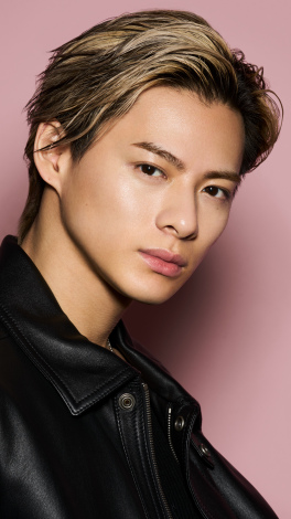 �uYSL ���u�V���C�� �L�����f�B �O���E �o�[���v�̃A�W�A�A���o�T�_�[�𖱂߂镽�쎇�s 