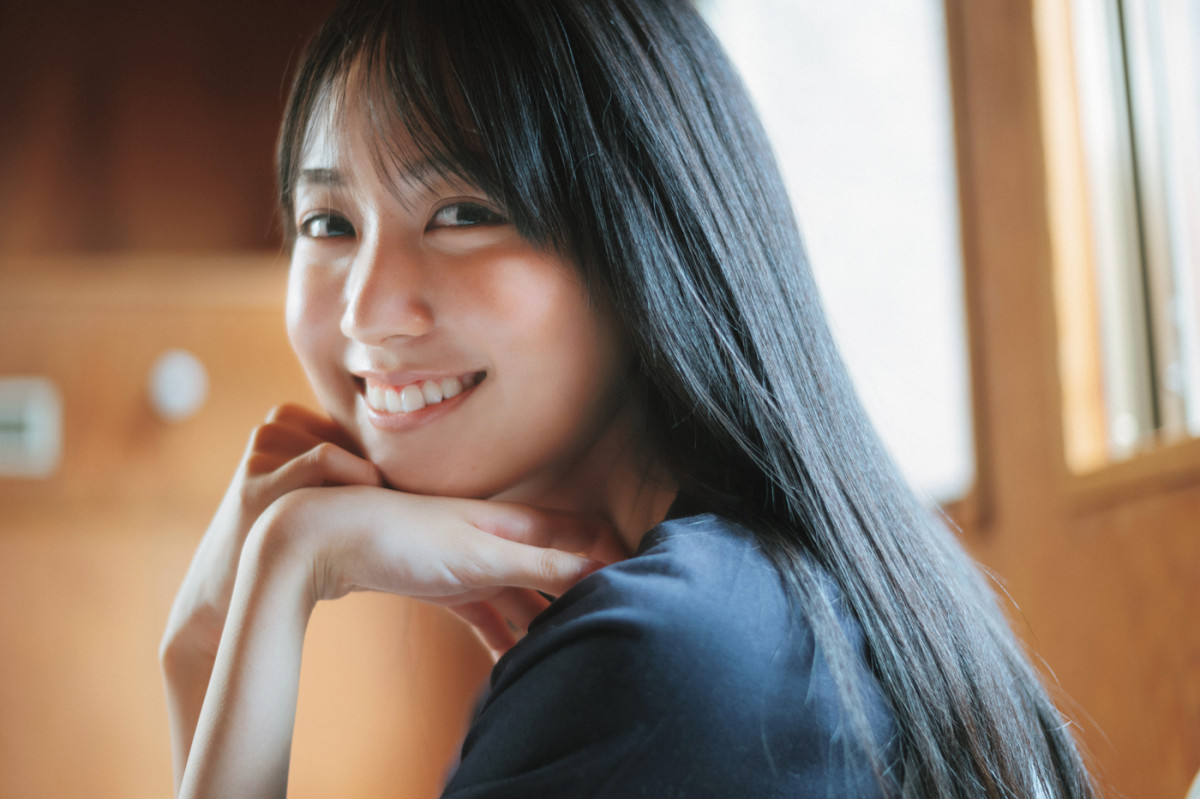 乃木坂46賀喜遥香『マガジン』表紙に久々登場 夏グラビアで変わらぬ美