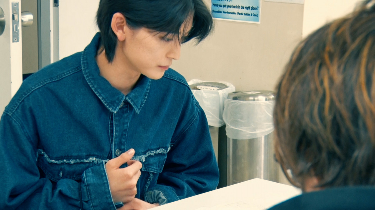 A-blue THE Stage 高橋文哉 高橋文哉：1年ぶりTGCでソロステージ メークで色気をプラス 大人の世界