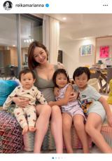 �Ƒ��Ƃ̂قق��܂����V���b�g�����J�����{���ʁi�ʐ^�̓C���X�^�O�������j 