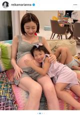 �Ƒ��Ƃ̂قق��܂����V���b�g�����J�����{���ʁi�ʐ^�̓C���X�^�O�������j 