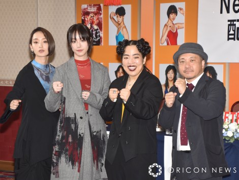 �I���W�i���h���}�V���[�Y�w�Ɉ������x�̊����񍐉�ɎQ�������i������j���͍ʉ�A���c���肩�A����񃌃g���B�o�@�A���Θa�\�ē� �iC�jORICON NewS inc. 