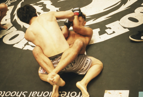 �f��w�Ⴋ���m��ʎ҂����x�i10��11�����J�j��ʎʐ^�iC�j2024 The Young Strangers Film Partners 