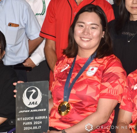 �wJAL �A�X���[�g�Ј��p��2024 �I�����s�b�N�񍐉�x�L�҉�ɏo�Ȃ����k���Y�� �iC�jORICON NewS inc. 