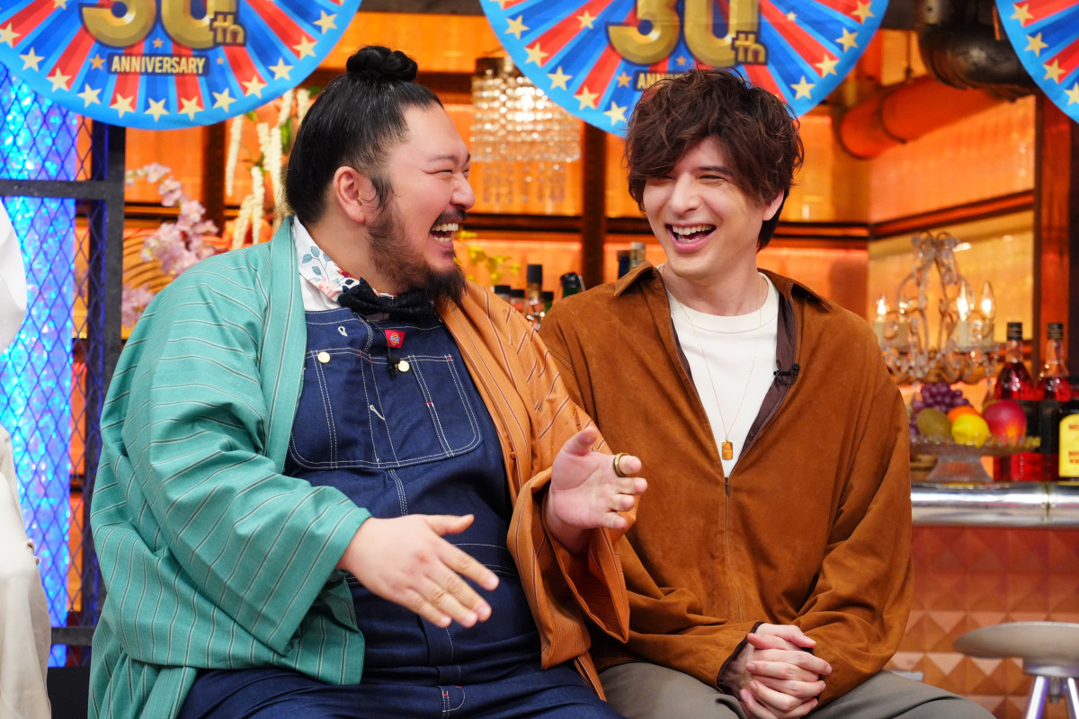 永瀬廉、オズワルド伊藤にメロメロ「ハグしたい」 仲良しカラオケ公開