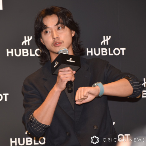 �w�E�u�� ��㏮��~�R�茫�l �X�y�V�����g�[�N�x�ɎQ�������R�茫�l �iC�jORICON NewS inc. 