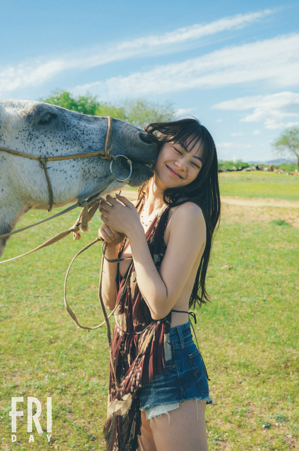 山下リオ、17年ぶり写真集 日本グラビア初のモンゴル撮影で