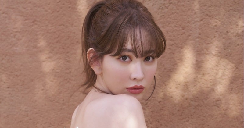 小嶋陽菜、約10年ぶりの“ラスト”写真集限定版の表紙解禁 タイトル
