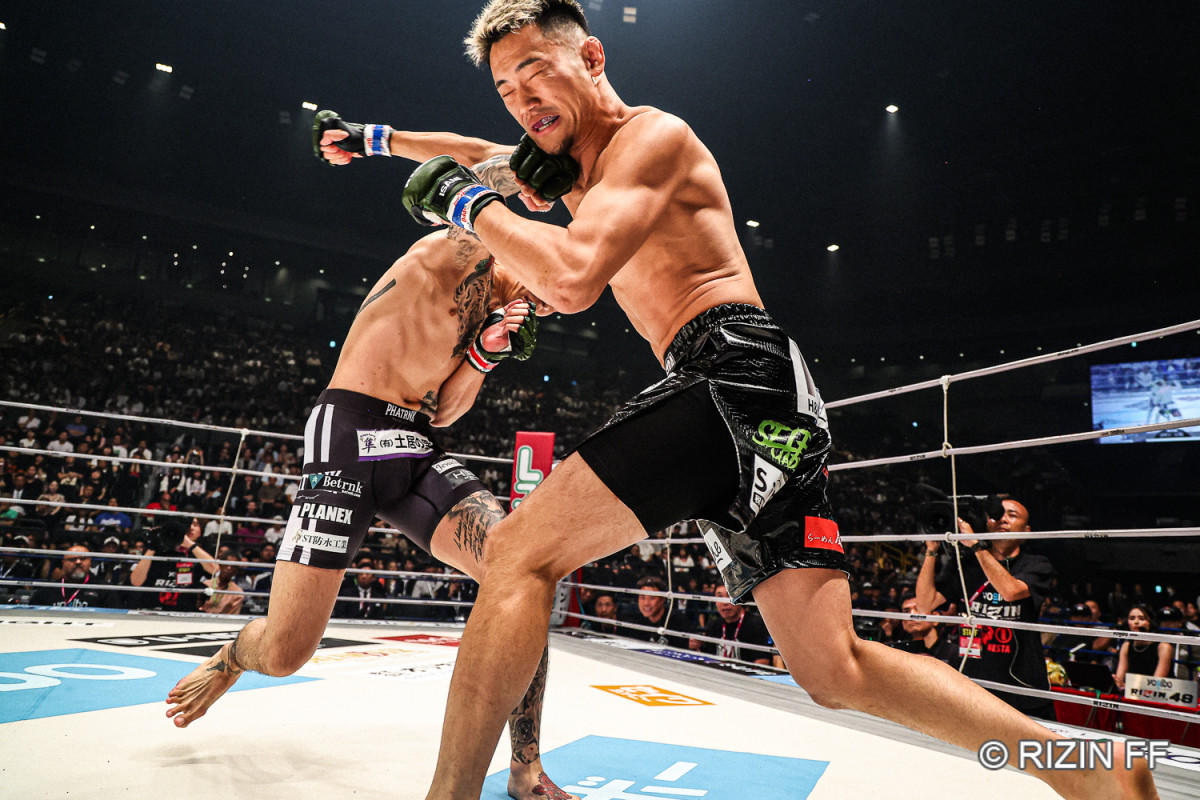 RIZINグローブ 萩原京平 着用グローブ サイン入り RIZIN.50】鈴木千裕