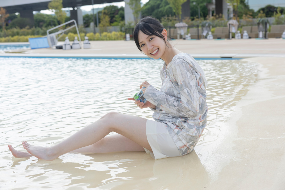 日向坂46金村美玖、ハマスタやプールで横浜デート 『サンデー』表紙