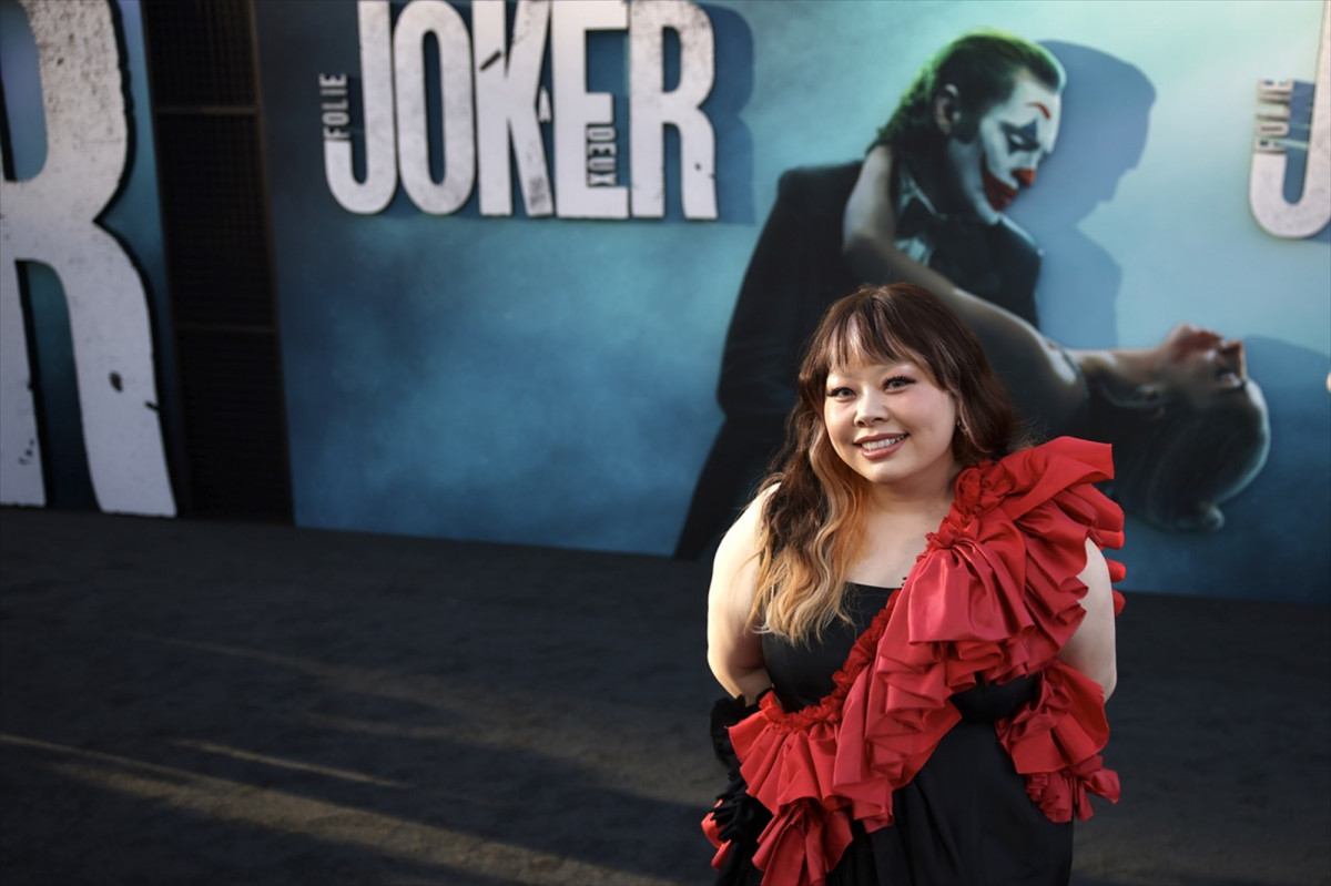渡辺直美、ド派手な衣装で「ジョーカー2」LAプレミア参加 監督に直撃