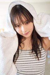 乃木坂46 生写真　与田祐希　生写真 乃木坂46与田祐希、濡れ髪＆上目遣いのあざとショット「色気があふれ出