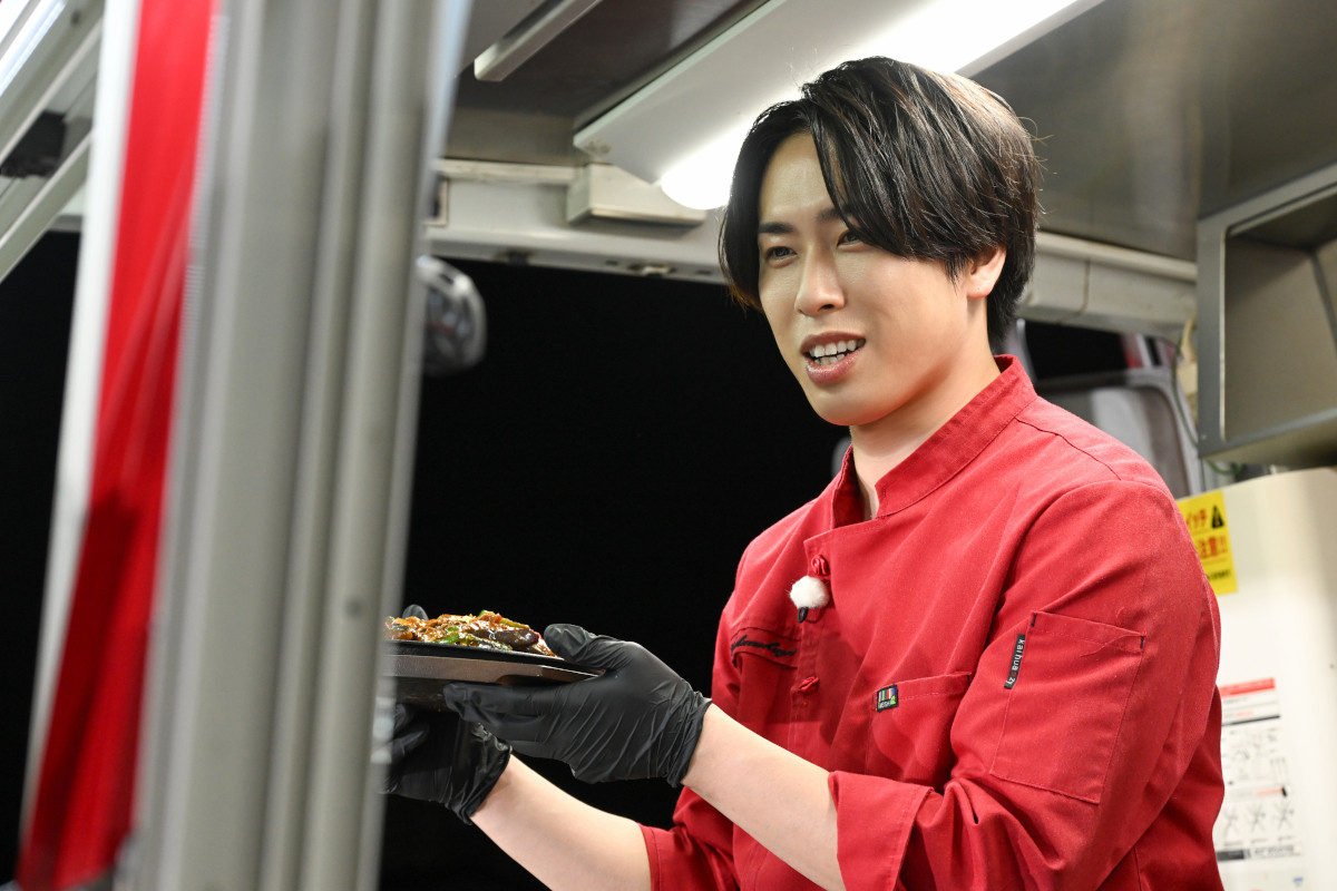 Snow Man宮舘涼太、単独MC番組がゴールデン初進出 赤の特製キッチン