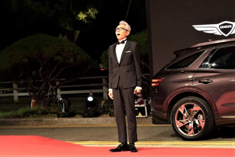 �u��29�񊘎R���ۉf��Ձv�I�[�v�j���O�Z�����j�[�ɓo�ꂵ�����d�L�i�w���f�� �ǓƂ̃O�����x�ēE�r�{�E�剉�j 