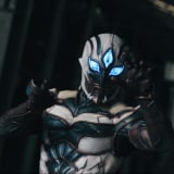 �h���}�w�E�C���O�}���x�������̉E�r�A�L�[�^�N���[�̎p�������J �iC�j�j���a�^�W�p�ЁE�u�E�C���O�}���v����ψ��� 