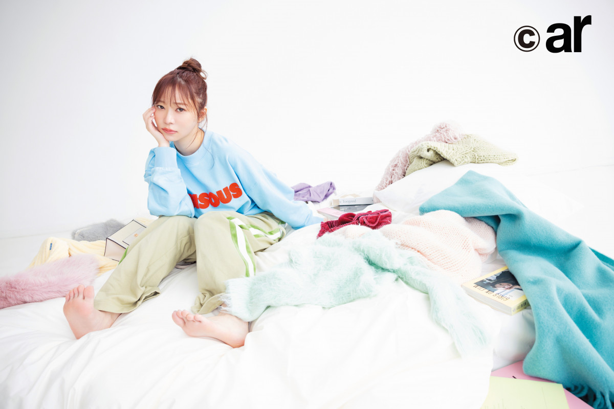 新木優子、黒のミニドレスまとい「甘さと辛さがチラ見えする感じが