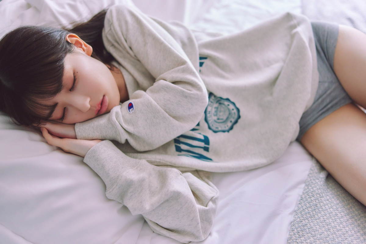 妻 睡眠 悪戯 乃木坂46岩本蓮加、待ち時間の寝顔を激写 キュートな“お昼寝”ショット | ORICON NEWS