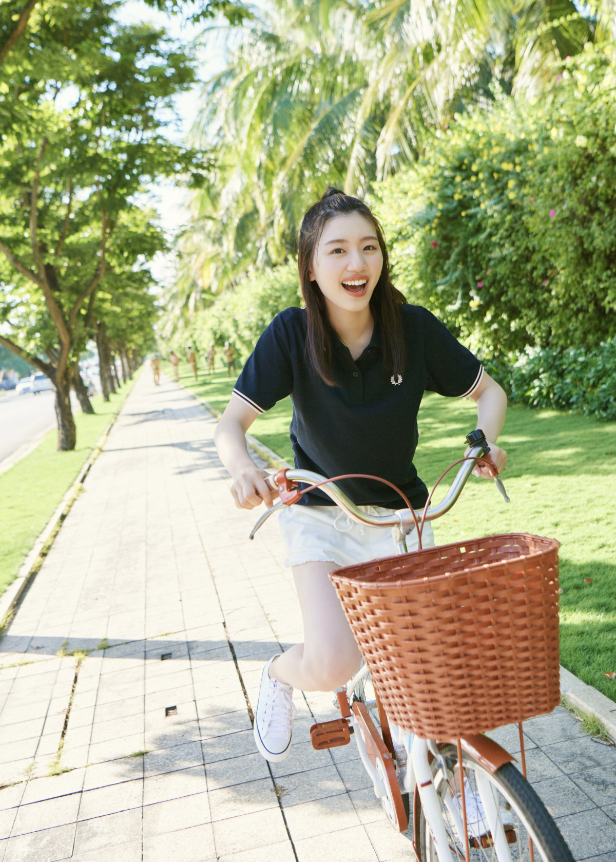 日向坂46佐々木美玲、1st写真集発売決定 水着＆ランジェリー初