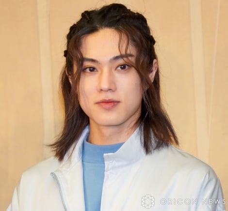ジャニーズJr. - 佐藤龍我 オリフォ Amazon.co.jp: 美 少年 ジャニーズJr 佐藤龍我 公式写真 写真
