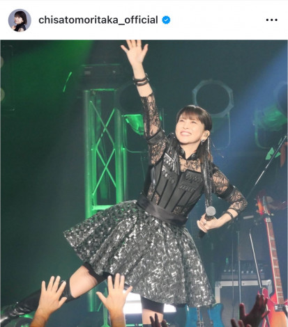 �X���痢�u�w���b�c�E�S�H�[�S�H�[�I�c�A�[�x10��17�� �k�C�� Zepp Sapporo���� �I�����܂����I�v�i�ʐ^�̓C���X�^�O���� @chisatomoritaka_official ���j 