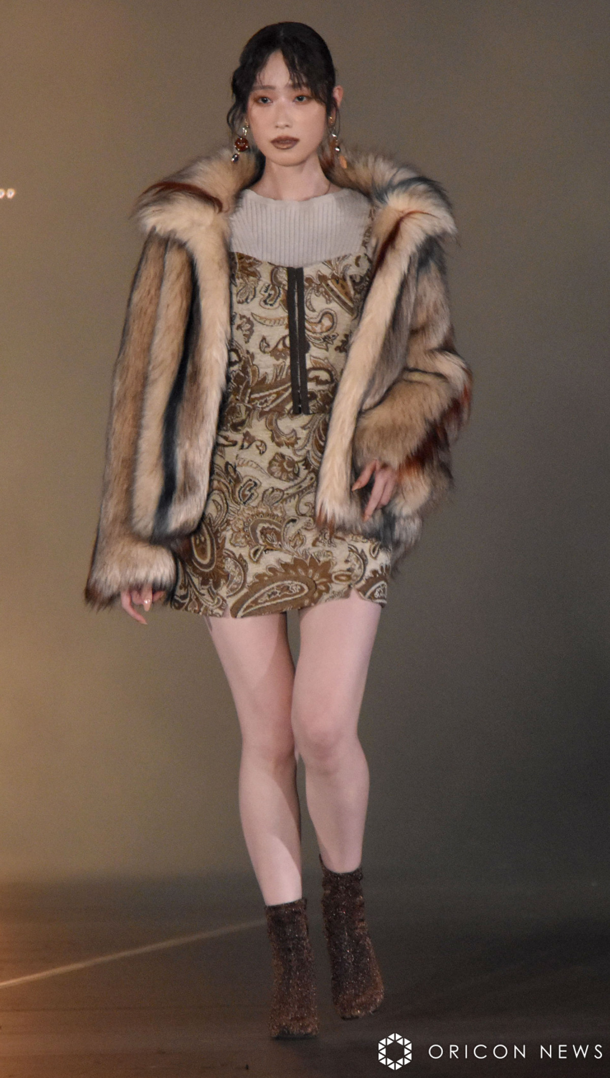 画像・写真 | 【GirlsAward】高橋ひかる、超ミニスカから美脚スラリ 2