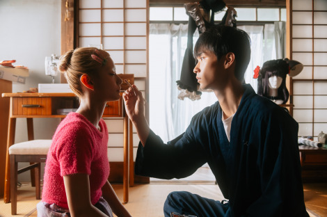 ���ʃh���}�w���̒����ւ��l�`�i�r�X�N�E�h�[���j�͗�������x��3�b�iC�j���c�W��^SQUARE ENIX�E�h���}�u���̒����ւ��l�`�͗�������v����ψ���EMBS 