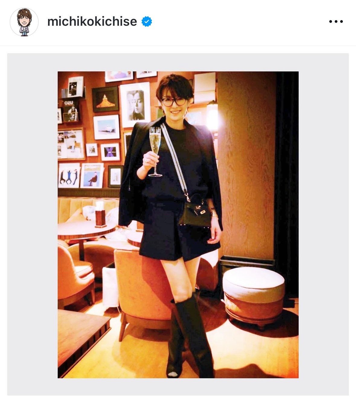 美智子 49歳・吉瀬美智子、太もも全開な“大胆ミニ丈”コーデ「膝上を出す