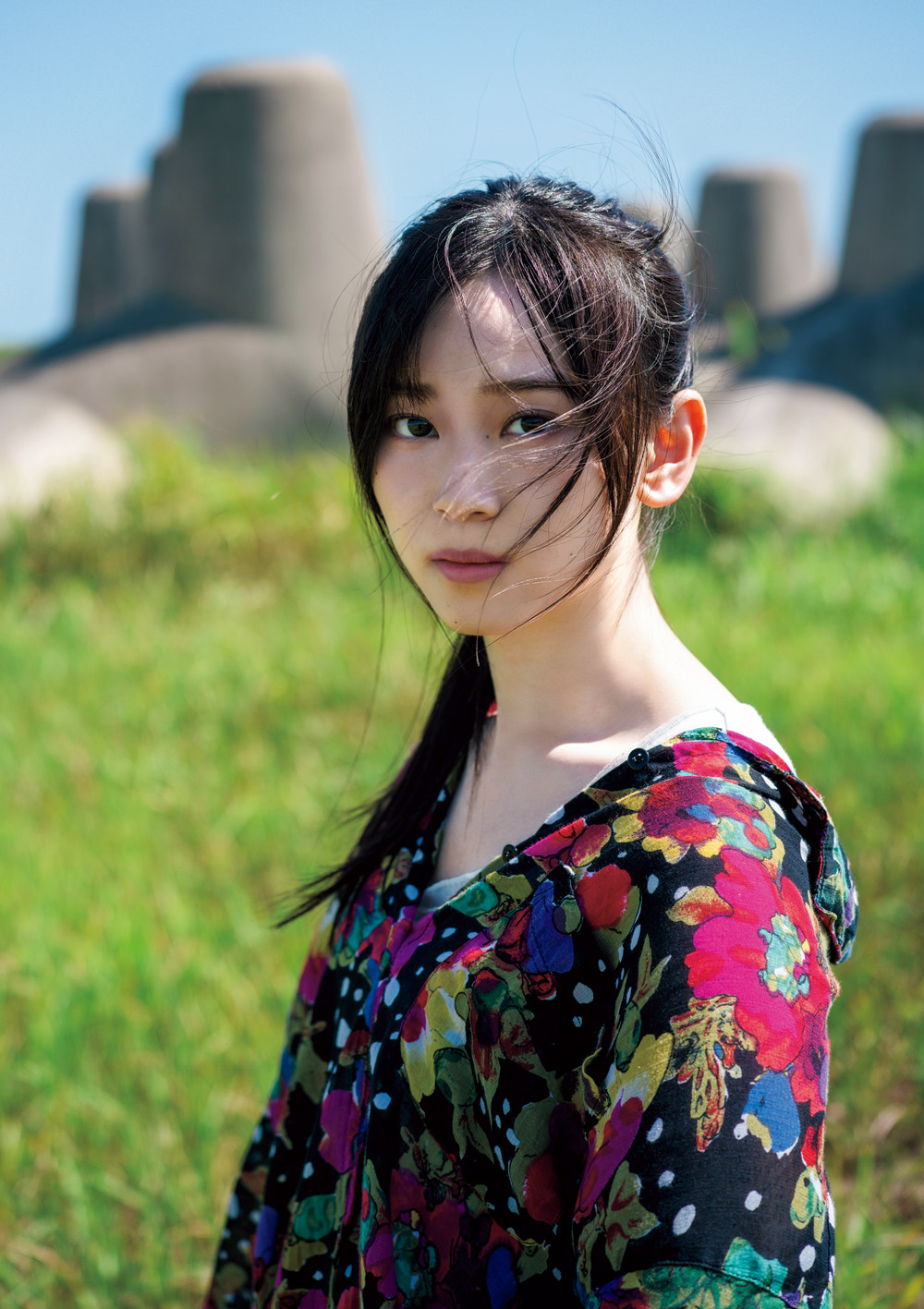 画像・写真 | ”2作連続センター”櫻坂46山下瞳月『マガジン』表紙で透明