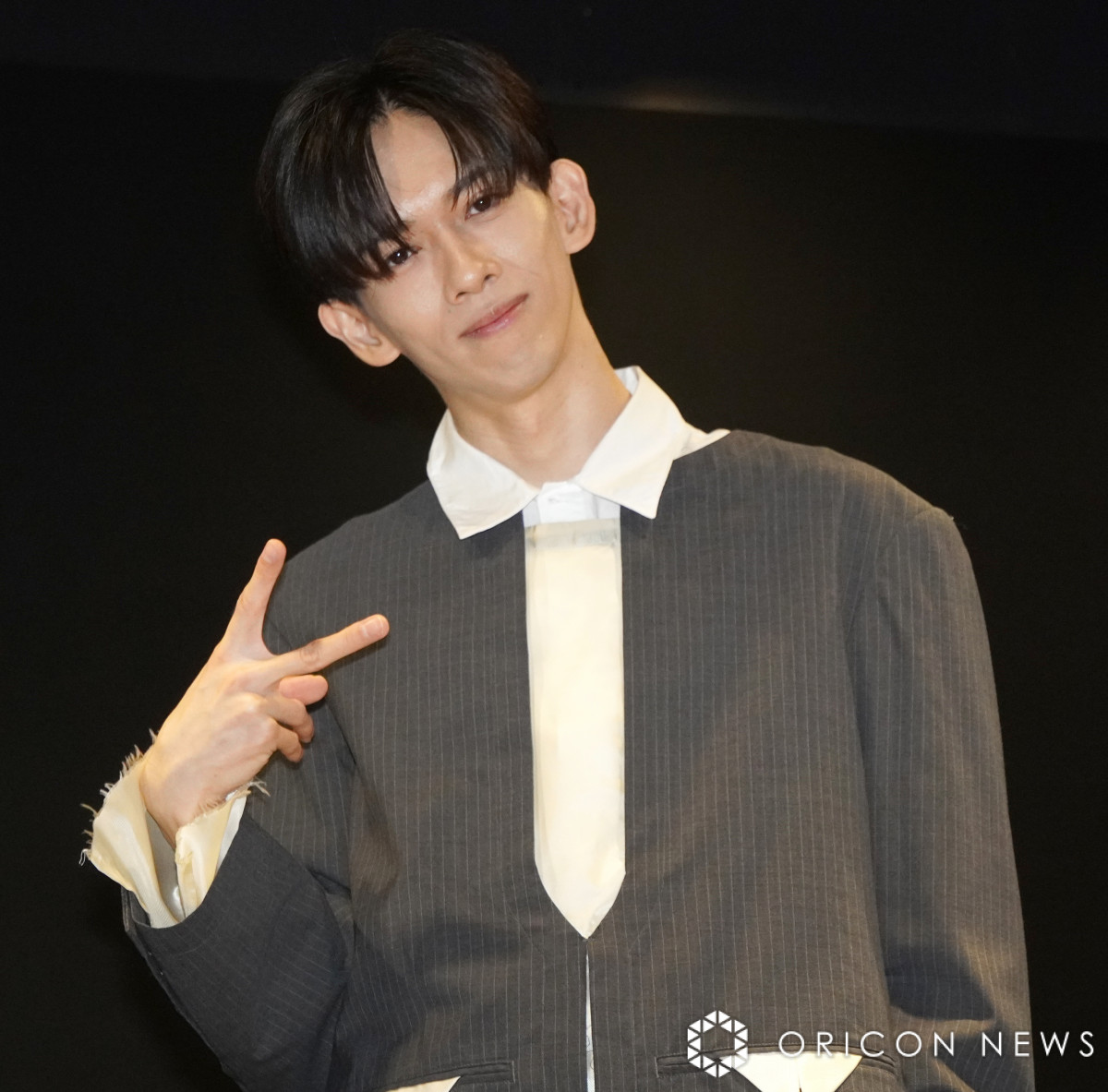 超特急・リョウガ、書籍でラスト女装を披露 “見納め”宣言「さすがに