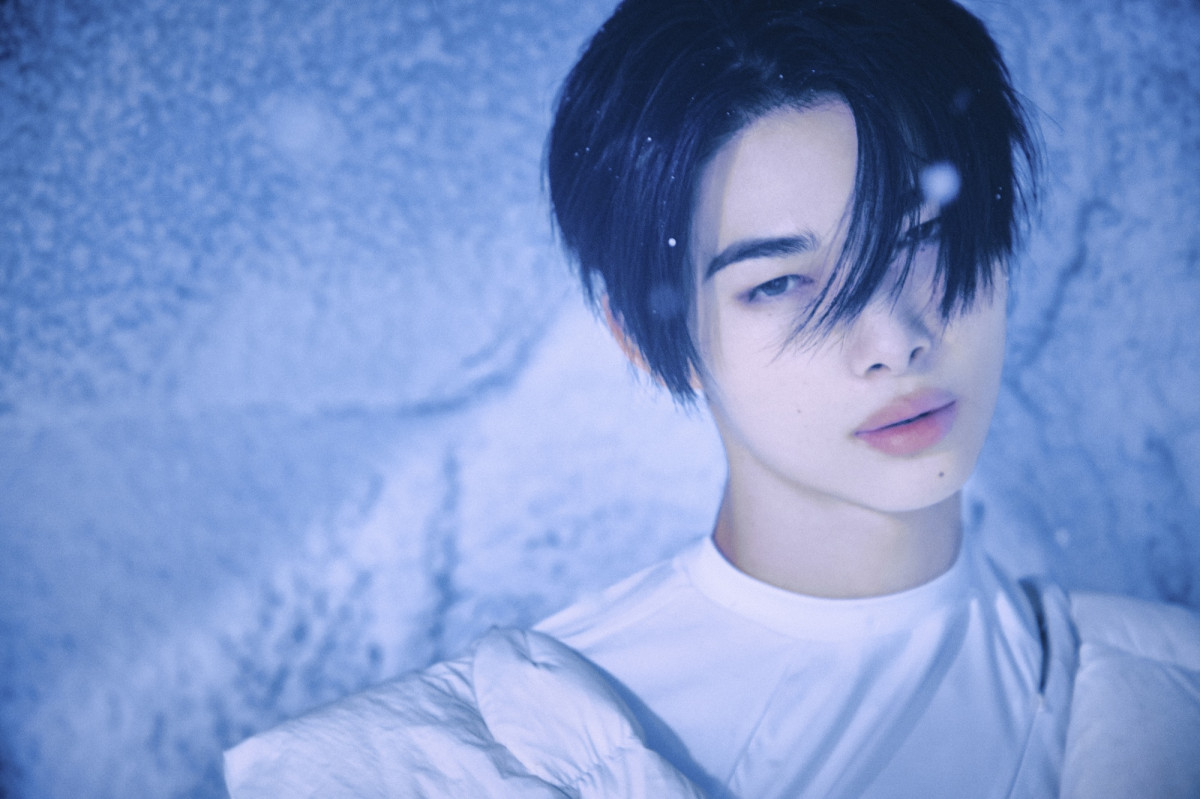 ENHYPEN、闇を照らすビジュアルで魅了 「WHITE MIDNIGHT」バージョンの