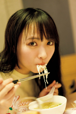 画像・写真 | STU48石田千穂、22歳の黒ランジェリー姿 エキゾチックで