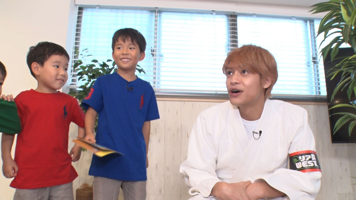 WEST.中間淳太の“大人げない”企画が復活 フェンシング＆英語で天才