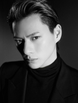 YSL�A�W�A �A���o�T�_�[�𖱂߂镽�쎇�s 