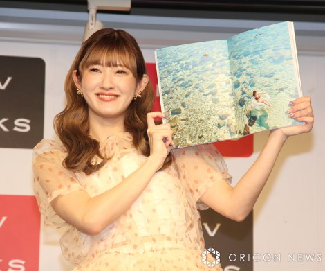 �ʐ^�W�wpermanent girl�x�����L�O�C�x���g�ɓo�d�����A���W�������E�쑺���T �iC�jORICON NewS inc. 