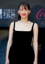 エマ・ワトソン、“ルーピン先生”デヴィッド・シューリスと再共演 『ハリポタ』以来14年ぶり | ORICON NEWS