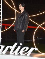 画像・写真 | 吉沢亮、ガッツポーズで豪快に腕時計を見せつける 大切に