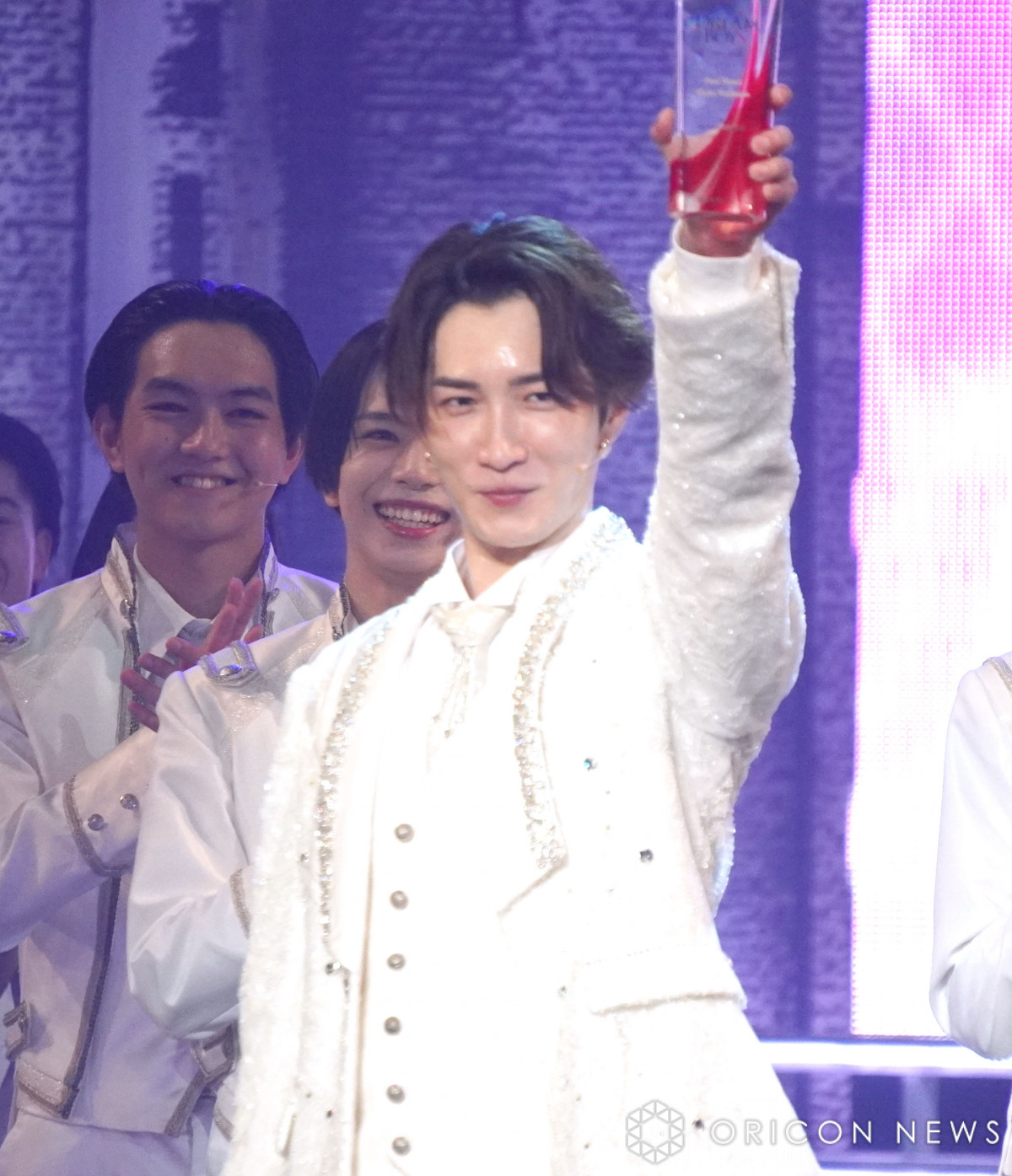 亀梨和也、現・帝劇ラスト『DREAM BOYS』千秋楽にサプライズ登場