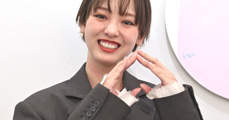 元モー娘。飯窪春菜、“おしり画”だけの個展開催「どの形のおしり