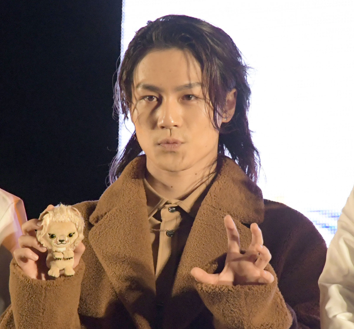 松田元太　まとめ Travis Japan松田元太：レース衣装で色っぽい表情 「マキア」表紙に初