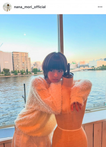 �X�^�b�t�����J�����u�ጩ�����ӂ��v�I�t�V���b�g�i�C���X�^�O���� @nana_mori_official ���j 