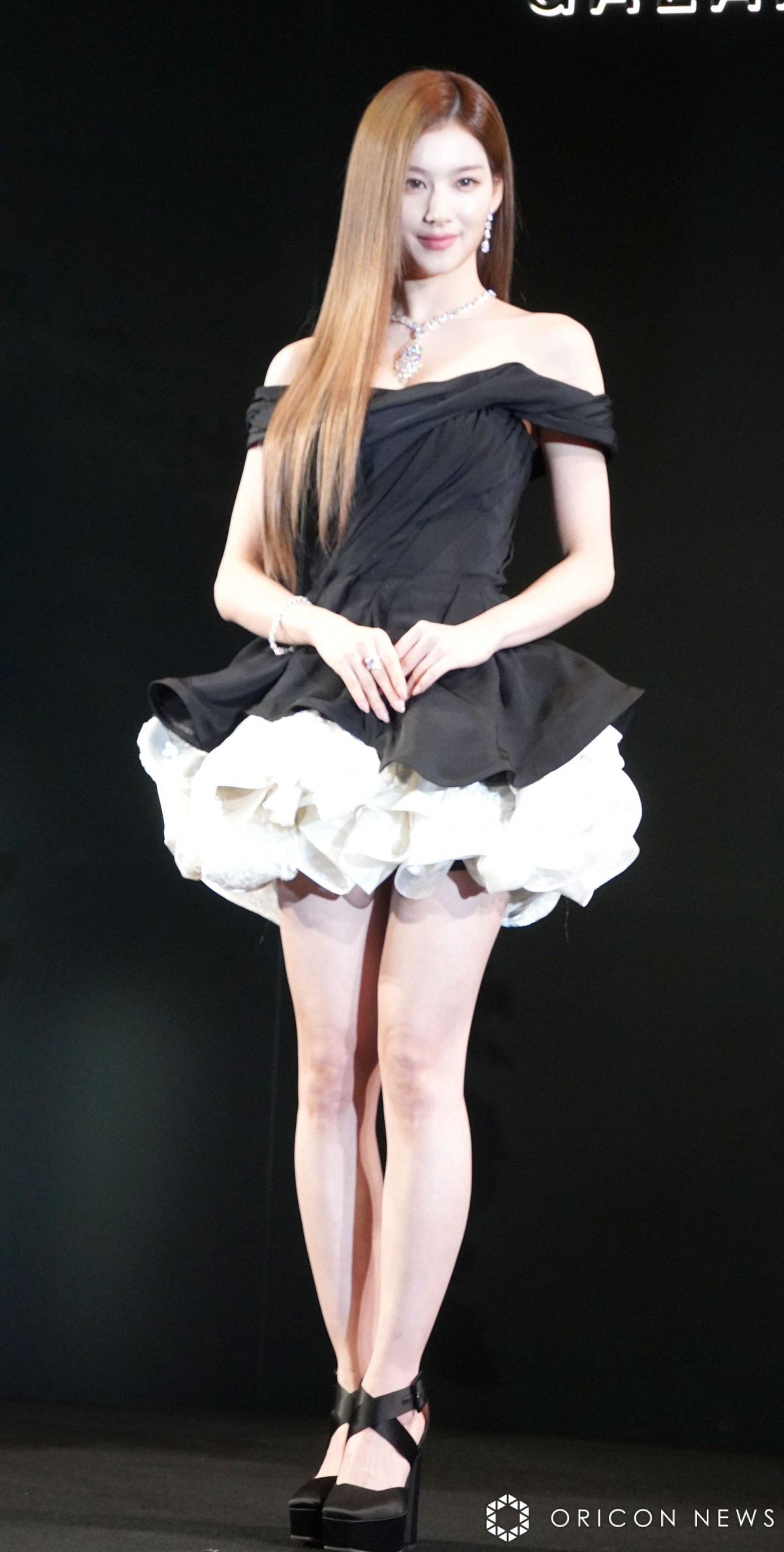 画像・写真 | TWICE・SANA、総額70億円のジュエリーに負けぬ輝き