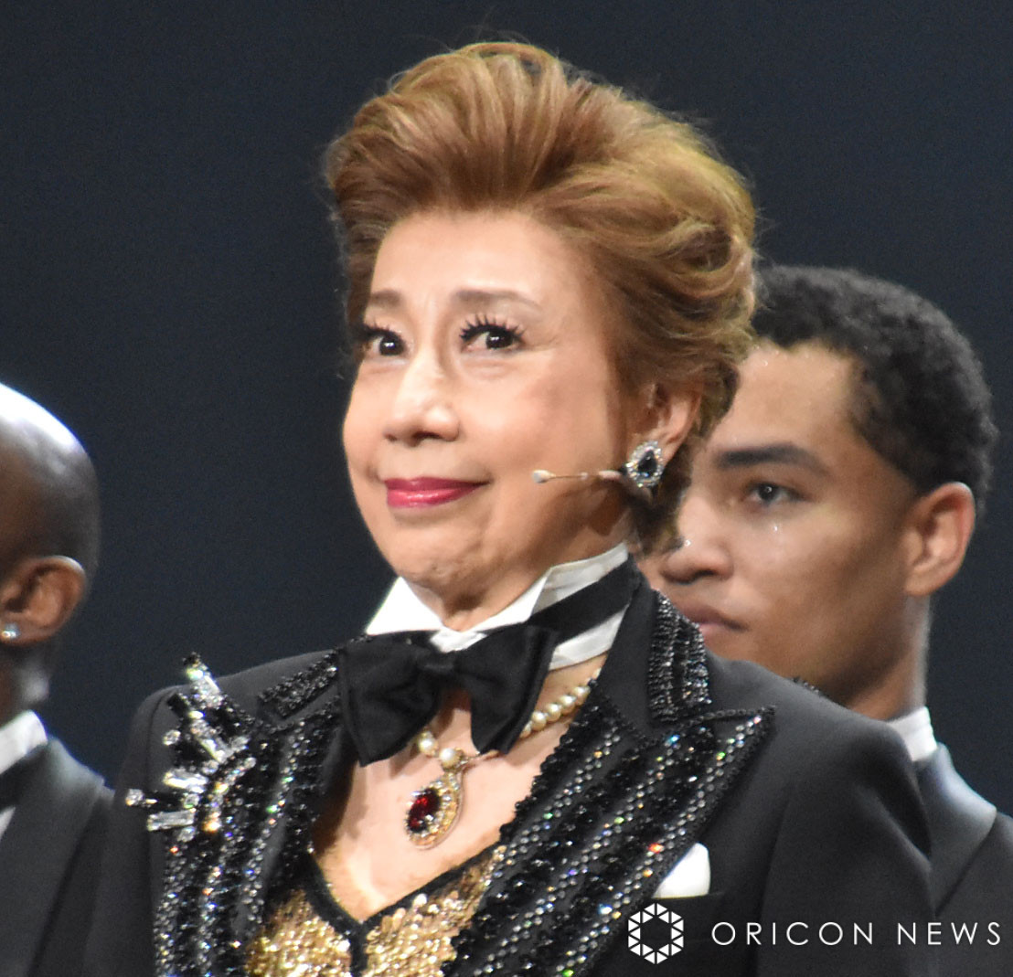 　前田美波里 