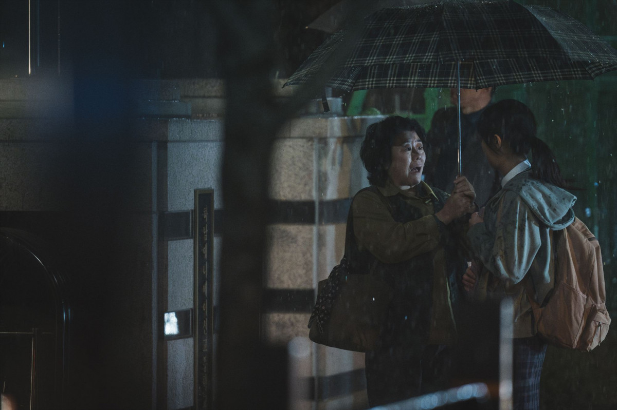 チュ・ジフン主演、韓国ドラマシリーズ『照明店の客人たち』本 チュ・ジフン主演、韓国ドラマシリーズ『照明店の客人たち』本
