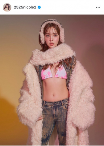 画像・写真 | 藤田ニコル、水着×ロングブーツの大胆スタイル「とにかく