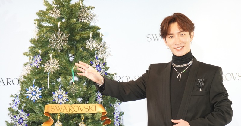 SWAROVSKI スワロフスキー　クリスマスツリーとスノーマン　2点セット Snow Man渡辺翔太、一足早くクリスマス気分 ツリー飾り付けに