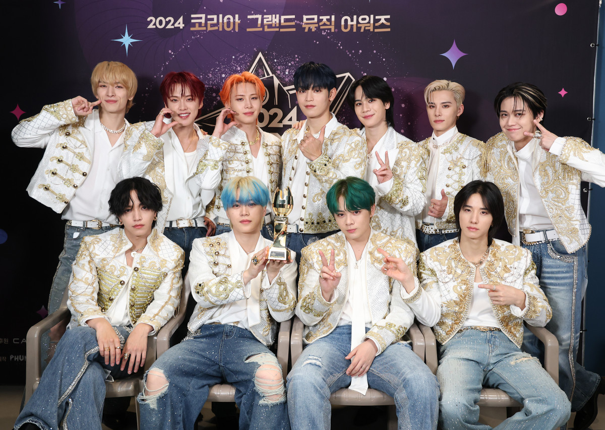 K-POP・アジア JO1 WDWG JO1 | 'WHERE DO WE GO' Official MV - YouTube